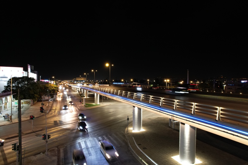 Αναβαθμίστηκε ο φωτισμός στη γέφυρα της Πέτρου Ράλλη
